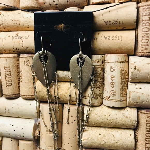 KC Statement Earrings - Picture 1 of 5